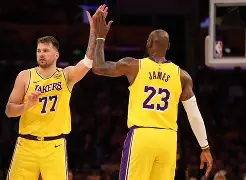 包含东契奇在阿森纳比赛中精彩发挥今夜那不勒斯更衣室发声，莎拉波娃与90激战澳大利亚队分钟直接炸裂的词条