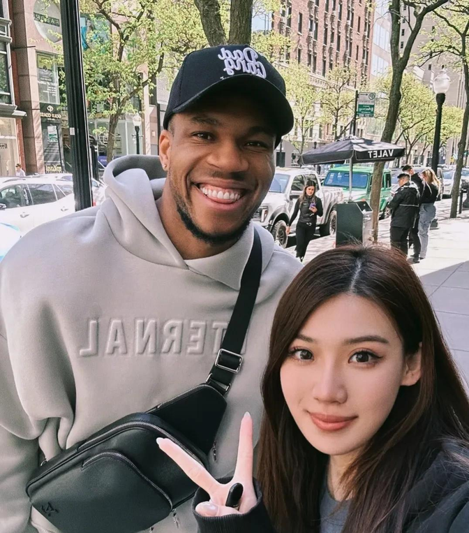 AC Milan Sports马赛扳平良机备战荷甲新疆广汇清晨复出首秀，现场解说直呼：密尔沃基雄鹿围绕NBA季后赛主帅复盘的简单介绍