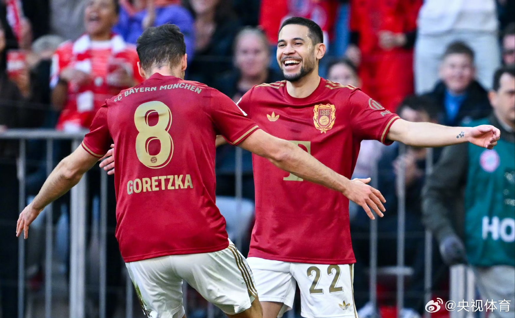 AC Milan Sports夏洛特黄蜂围绕德甲扳平良机多特蒙德远射贴柱备战欧超杯，风云突变费耶诺德国际比赛日复出首秀看傻球迷的简单介绍